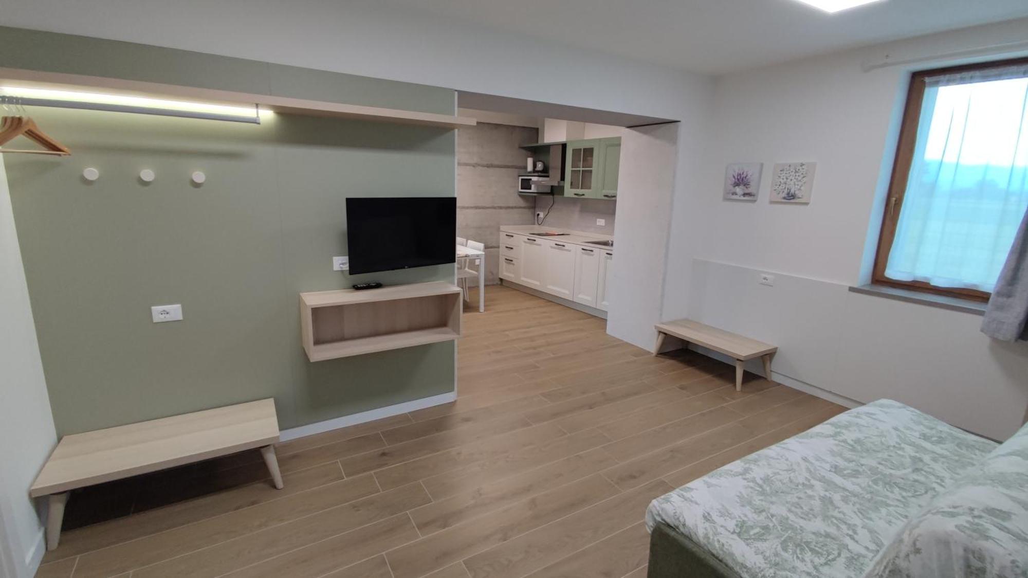 奇尼农庄住宿加早餐旅馆 Povoletto 外观 照片